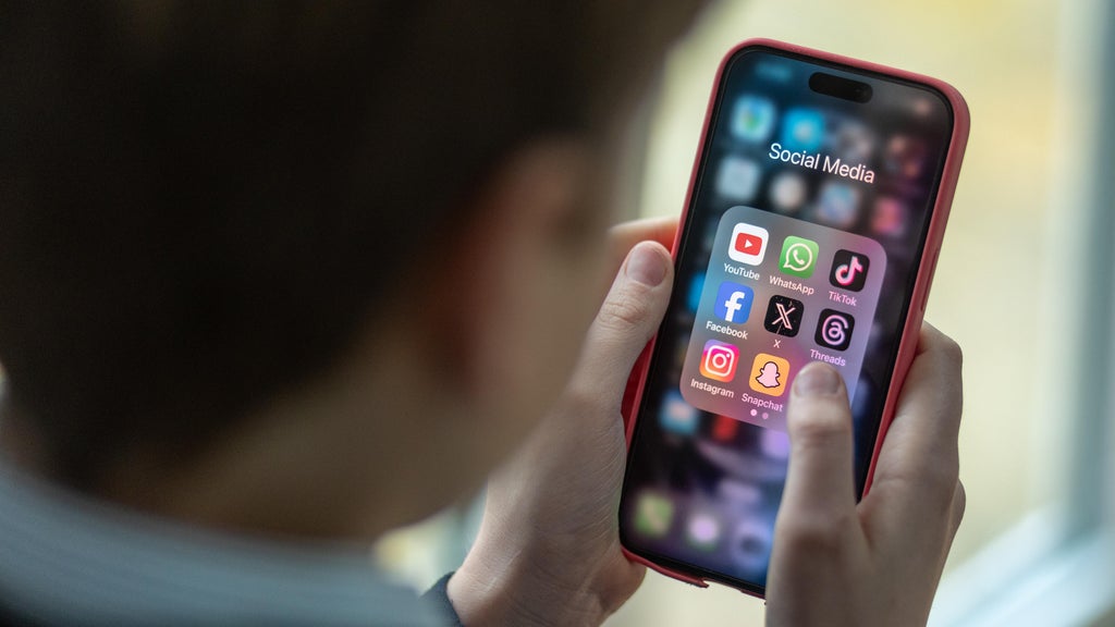 How can social media clipping be used to influence the midterm elections? — CBS Miami, Dublin Community news