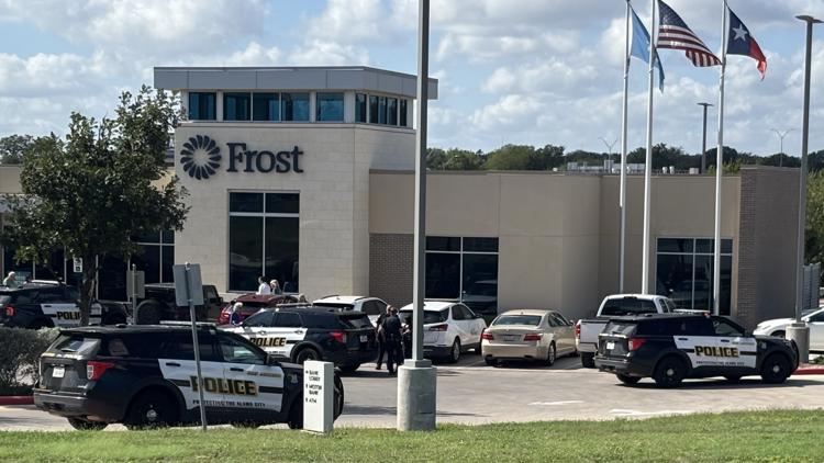 Elderly couple robbed outside Frost Bank in northwest San Antonio, police say suspect(s) at large — KENS 5 (San Antonio), Dublin Community news