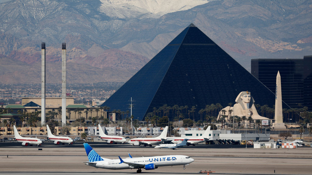 Flight rerouted after passenger threatened to hijack plane — Dublin Community news